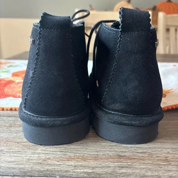 BEARPAW Boots NIB - Picture 3 of 11